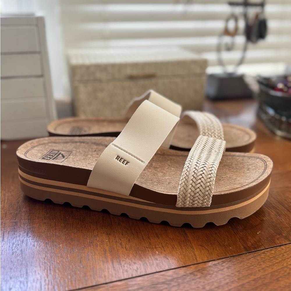 Reef Women's Tan and Cream Platform Slide Sandals